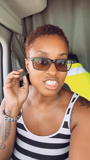 1.2K views · 99 reactions | Fifth Wheel Handle Puller | How To Use One #fifthwheel #handlepuller #pinkiedabney #trucking #be-considerate #keepingit100trucking #keepingit100experience❤️❤️❤️ #highhook #lowhook | Pinkie Dabney | Facebook