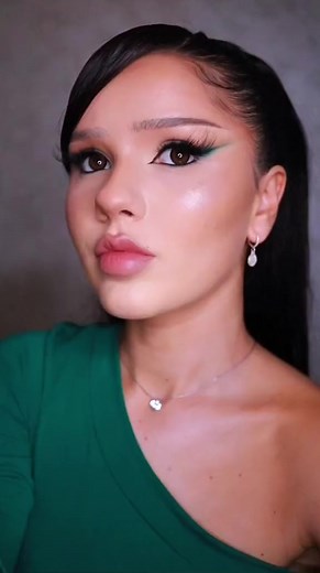 3.2K views · 93 reactions |  #individuallashes #eyelashapplication #eyelashtutorial #pestañaspostizas #eyelashvideos #eyelasheshack #lashhack #pestaña | PMD Beauty | Facebook