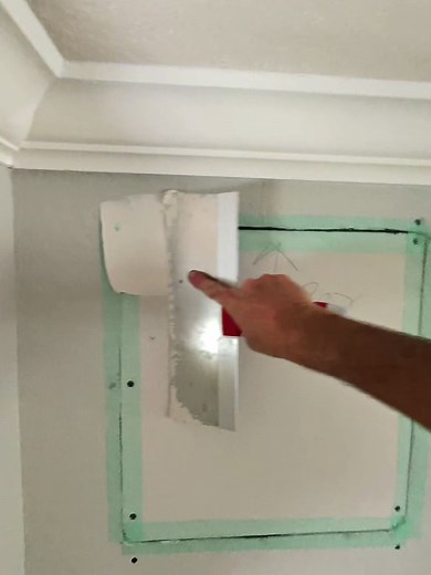 Drywall Repair Techniques: Mesh Tape & Hot Mud Explained