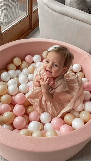 Let’s do a baby girl & boy names list for an August-born little ones — inspired by the month, its flowers, birthstone, zodiac, and warm summer vibes 💖 . . #babynames #augustbaby #babygirl #babyboy #names #newborn #newbaby | MimiBear