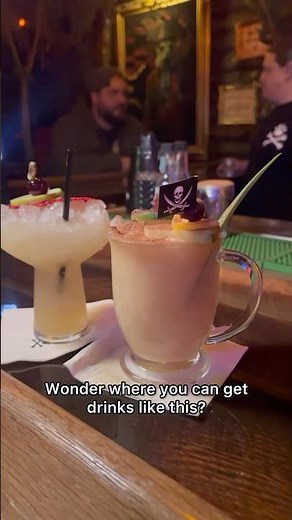 Walkable Bar Hopping at Craft Cocktail Bars in the Arts District in Downtown Las Vegas!🍹