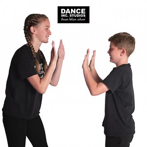 BIRTHDAY PARTIES AT DANCE INC. 🎈 We have been so lucky recently to host so many parties to celebrate lots of special days! Our parties consist of games, learning a dance routine, a break for some sweet treats and a performance at the end to parents. We’ll also provide invitations and cater the party entirely to the theme that the birthday boy/girl chooses! 🤩 Oh…and did we mention most importantly - it’s completely STRESS FREE for parents/guardians!😍😍😍 Get in touch now for more info and to s