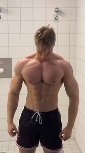 Aaron, aaronschoening, is flexing in the mirror—where gains meet gains! 💪 Still your favorite spot to sculpt that masterpiece? Share your #GymSpot with us! #posing #natty #zyzz #jednorth #aesthetics | Shirtless Fit