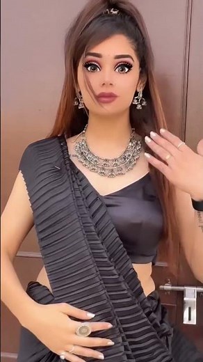 🖤🖤 #komalgugnani #barbiedoll #dolldance #ytshorts