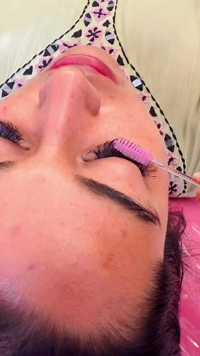 Mega volume eyelash extensions ❤️#megavolmeeyelash #eyelashextensionsnearme #eyelashextensions #permanentmakeup #semipermanentmakeup #lipblush #beautysalon | Beauty Clinic By HAPPY