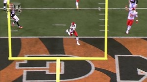 Tyler Bray Throws 18-yard TD to Seantavius Jones