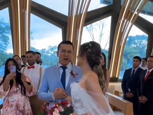 7.3K views · 50 reactions | Papá le canta a su hija en su boda. ¿Y cómo es el? | Noti-Digital Jalisco | Facebook