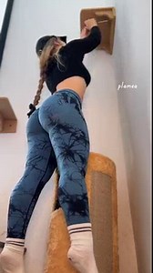 Perfect round ass girl showing off some skills