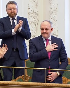 14K views · 1K reactions | Historic scenes from the Danish Parliament today. The Ukrainian ambassador to Denmark was invited to the Danish Parliament, Folketinget, and ambassador Mykhailo Vydoinyk was met with standing ovation  Normally, clapping is not allowed in Folketinget. | Denmark.dk | Facebook
