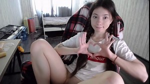 lovely girl have pink cute pussy (chaturbate：Sexy_b0rsch's )