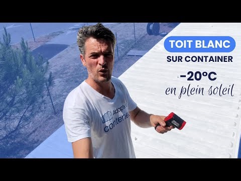 Toit blanc à la peinture thermo réflective sur un container maritime pour éviter la surchauffe