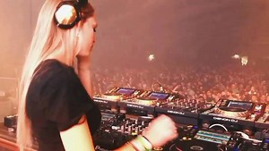 Happy moments on tour! #Sphinx #Edmonton | Nora En Pure