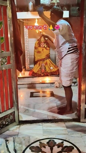 ✨शीतला मां की आरती | माँ शीतला के मंदिर दर्शन | Maa Sheetla Mandir Aarti | Divine Morning Vibes✨