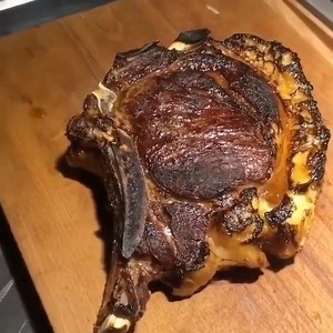 Wartet auf die Fettblase... Txogitxu Steak vom Beefer XL 🔥🥩 📸 via Fleischbotschafter 🔥🙏 #beefer #beeferxl #txogitxu | Beefer Original