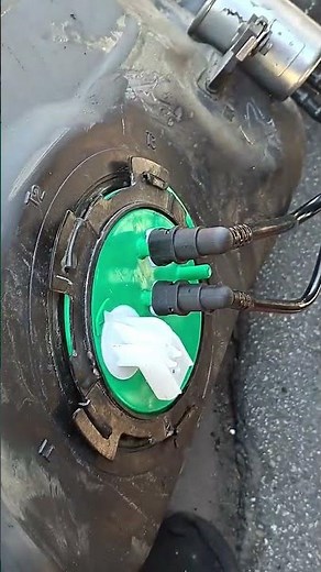 2002 dodge ram 🐏 grand caravan 🚐 fuel pump assembly and strange filter location 👨‍🔧