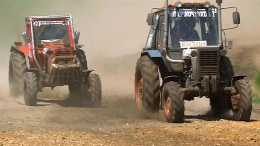 Tractor racing attracts huge crowds in Russia's Rostov region