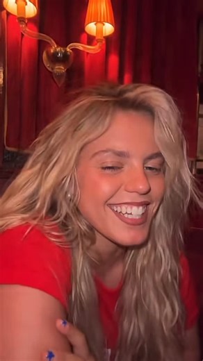 @reneerappangels on Instagram: "📸| “I’m sooooo shy” - Reneé via Tik Tok — @reneerapp #reneerapp"