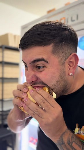 Stacker Muzz hamburguesa: ¿cómo es y por qué engorda tanto?