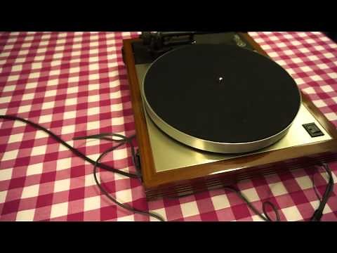 Linn Sondek LP12 with Akito tonearm & Valhalla PSU_beautiful Linn LP12
