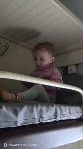 Милан захотел залезть на верхний плацкарт