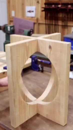 Build this end table for cheap! #build #diy #maker #endtable #lowcost #highprofit #tips #makemoney #woodworking #farmhouse #plans #tipsandtricks #teach #learn | Matthew Peech Woodworking And DIY