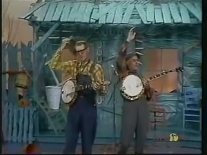 Ol String would have been 109 today. He was a young, 57 years old, when he was murdered in 1973 Here's the Genius that is, Stringbean. Grandpa Jones & Stringbean - Little Liza Jane | The Sunday Morning Gospel Show
