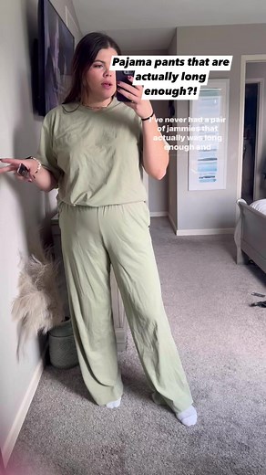 22K views · 60 reactions | Pajama pants that are actually long enough?! I’m sold 﫡 #midsize #falloutfit #midsizefall #pajamas | Erica Suckow | Facebook