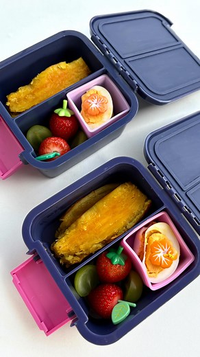 Menu sehat hari ini : Ubi cilembu panggang, Telur yampung rebus, buah strobery dan anggur 😍 Enjoyy kiddos 😘 #bekalgemma #bekalsehat #bekalsimple #bekalanaksd #bekalanaktk #bekalanaksekolah #bekalsekolah #idebekal #idebekalanak #bekalhomemade #lunchbox #kidslunchboxideas #lunchboxforkids #lunchboxideas #bentoindonesia | Gita Cahyani T