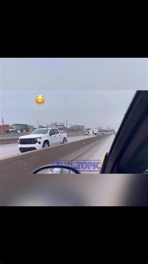 Jackknife 18 wheeler on wb 635 at Abrams, Dallas, TX | Smash Da Topic