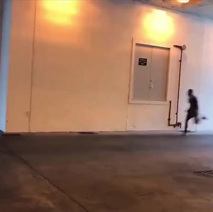 Los corredores de la NFL al enterarse que la Liga Saudí está pagando chingos de varo 🤑 | Piloto Memes Latino