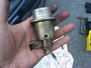Fuel pressure regulator - Need help!!