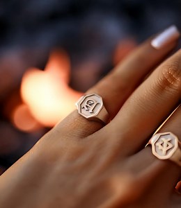 Initial Engraved Signet Ring, Custom Signet Ring, Silver Signet Ring, Initial Signet Ring, Sterling Silver Signet Ring, Engraved Signet Ring - Etsy UK