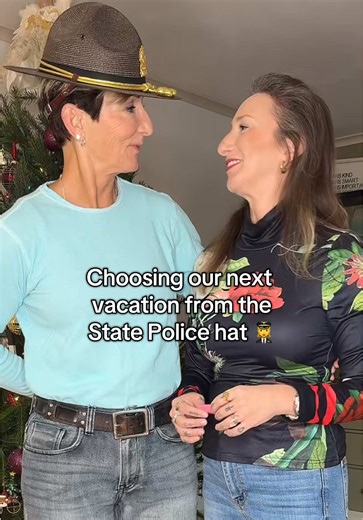 Look out! Here we come 🏛️ #vacationvibes #agegap #travel #sapphicromance #wlwtok