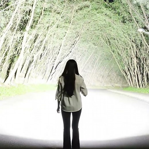 World's BRIGHTEST Flashlight? IMALENT MS18 100000 LUMENS!