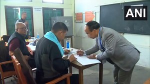 #WATCH | Mizoram Elections | CM and MNF president Zoramthanga casts his vote at a polling station under Aizawl North-II assembly constituency. He could not vote earlier in the (November 7) morning due to a technical glitch in the machine. #MizoramElection #CMZoramthanga #Election2023 VC: ANI | TIMES NOW