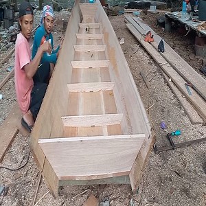 A simple way to make a boat out of wood | Sanaa Rivers