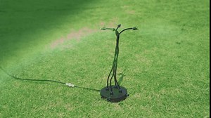 homenote Standing Misting Cooling System with Fillable Base, 26.2FT Water Line, Adjustable Height Standing Mister for Outside Patio Cooling, Pool Tanning, Garden Greenhouse Watering (Black)