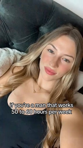 Follow if you’re ready to turn up the heat! 🔥💖 #hiitworkout #beyourbestyou #fullbodyworkout #mevsme #hiit #strengthandconditioning #beyourbest #intervaltraining #youvsyou | Sienna Young