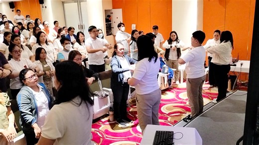 It gave me goosebumps witnessing so many hands lifted up in unison in community prayer. Ang ganda! #MCGS #MCQC #facultyandstaffretreat #MarysStabat #stabat #MarianRetreat #prayer #retreat #recollection #facilitator #youandmetalks | You And Me Talks