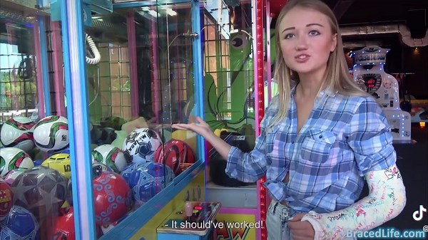 Betty's gets Term Long Arm Plaster Cast for better grades! #brace #BracedLife #cast #support #broken #braces #bettergrades #armcast #longarmcast