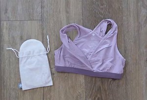 The milk bra has special pockets on the inside so that your breast pads stay in place all night long so you stay dry - all night long. https://goo.gl/FvAKCu | Cake Maternity | Facebook