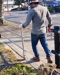 Installing A Sliding Gate | Creative Bee