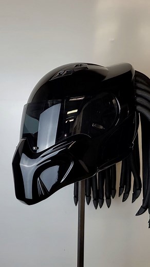 Predator helmet / casque predator / 捕食者のヘルメット / 捕食頭盔 on Reels