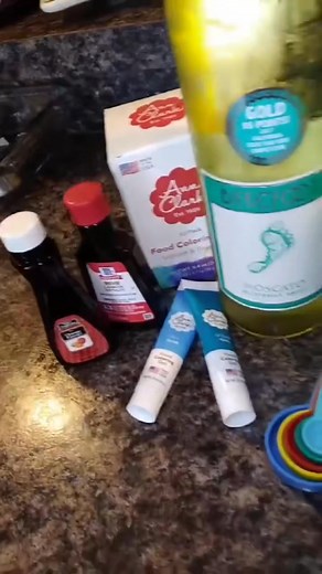 Cake by the Pound.. BAREFOOT MOSCATO 👣🥂 #thecakelady #poundcake #homemade #moscato #madefromscratch #annclarkcookiecutters *sending stars helps me create more content 🌟 | Andrea Heflin