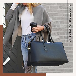 Our much loved weekend bags are back in stock! 👜 ✨ Ready for the jetsetters & go-getters, our weekend bags are guaranteed to be your most stylish companion! FREE personalised gold bow packaging with every purchase - perfect for gifting! | Katie Loxton