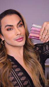 40K views · 967 reactions | Se tem gloss, tem Andy rodrigues! @catrice.cosmetics.brasil sempre arrasando nos produtos e com os glosses better than fake lips não seria diferente! Alta pigmentação, conforto e um leve efeito de volume nos lábios com essas cores lindas❤️ e se você como eu é louca por glosses é só correr no site da Época Cosméticos e garantir os seus . #makeup #maquiagem #review / conteúdo patrocinado | Andy Rodrigues | Facebook