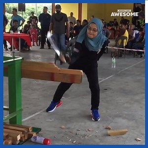 1.2M views · 266 shares | Cut it out!  Her blade skills are  IG: adiezie_aziz | People Are Awesome | Facebook