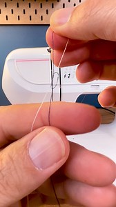 Comment enfiler sa Machine à coudre ou sa Surjeteuse sans se prendre la tête, en faisant simplement un Noeud ! Voici comment on procède, tu vas voir, c'est hyper simple ! | Couture Enfant