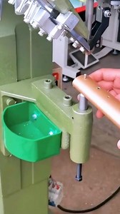 Vertical automatic rivet tool | L’art est une étoile