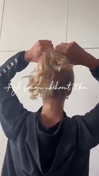 24K views · 143 reactions | ‍♀️10km Monday Motivation  #uafamily  @_dvornikova | Under Armour | Facebook